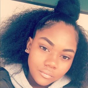 Meet your Posher, Kelcie